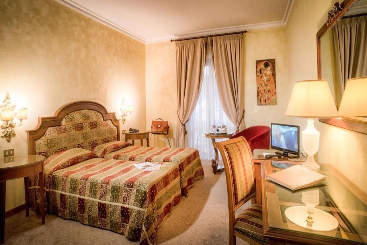 Grand Hotel Helio Cabala Marino Bagian luar foto