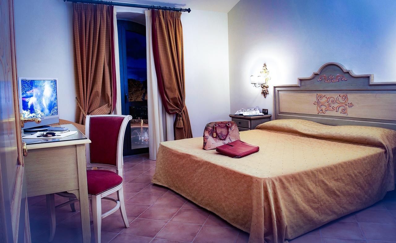 Grand Hotel Helio Cabala Marino Bagian luar foto